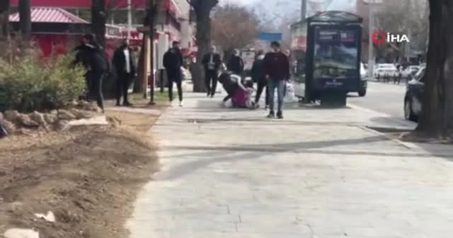 Erzincan’da liseli kızların kavgası