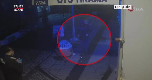 Eve giderken inşaat işçisi kılığına girmiş