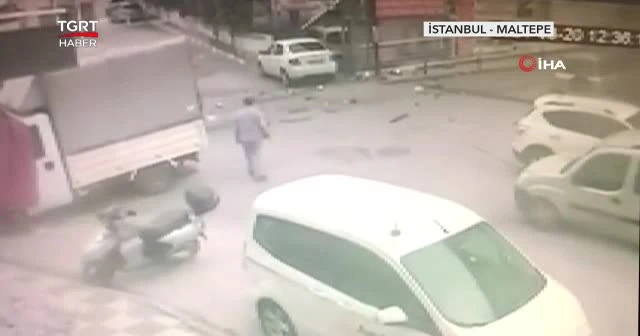 Freni patlayan kamyonet dehşet saçtı