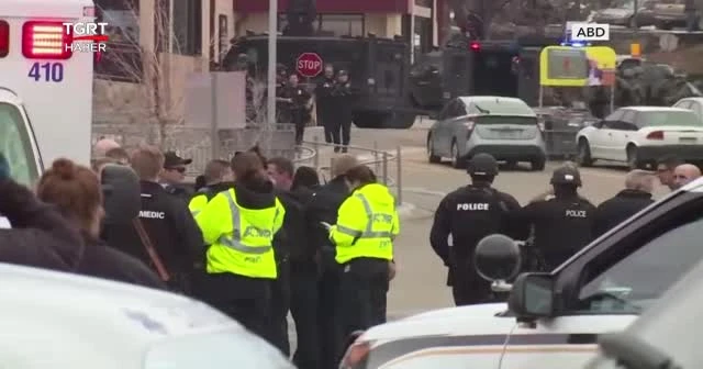 Silahlı saldırgan 1'i polis, 10 kişiyi öldü