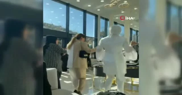 Sosyal medya fenomenlerinden korona virüs halayı