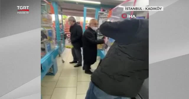Sosyal mesafe uyarısına bıçaklı tehdit