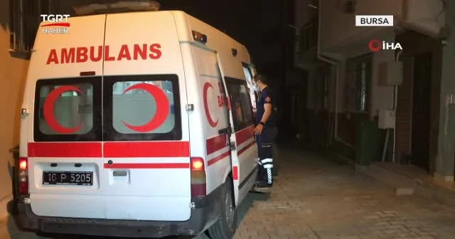 Telefonla oynayan kız arkadaşını vurdu