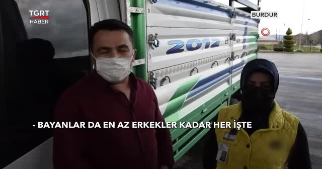 Akaryakıt istasyonuna kadın eli değdi