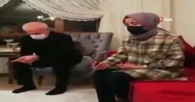 Bakan Fahrettin Koca ikna etti Anaokulu öğretmeni aşısını oldu