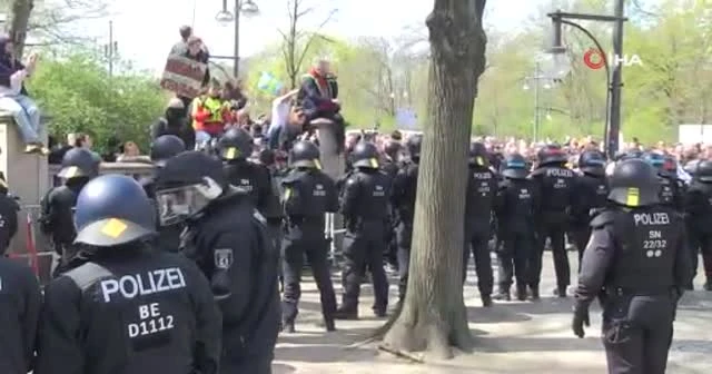 Berlin’de protesto gösterilerinde 150’den fazla gözaltı