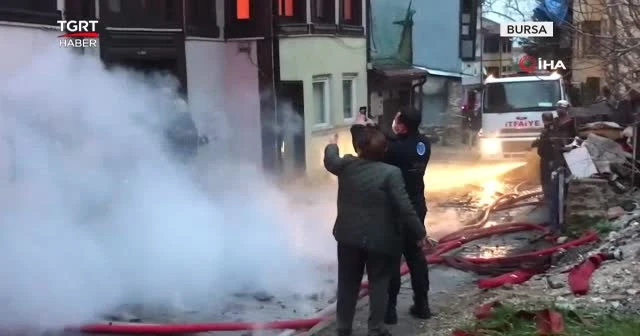 Bursa’nın tarihi evlerini kim yakıyor?
