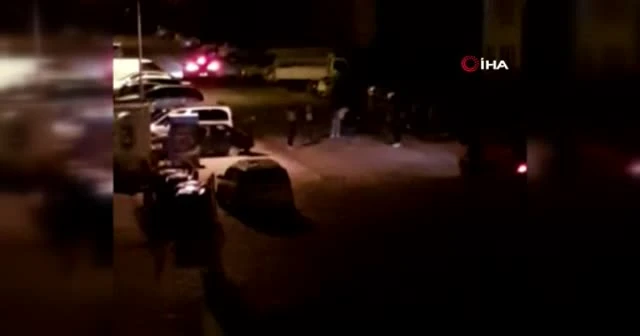 Davulcuyla bir oldular, kısıtlamada sahura kadar hem söyleyip, hem oynadılar