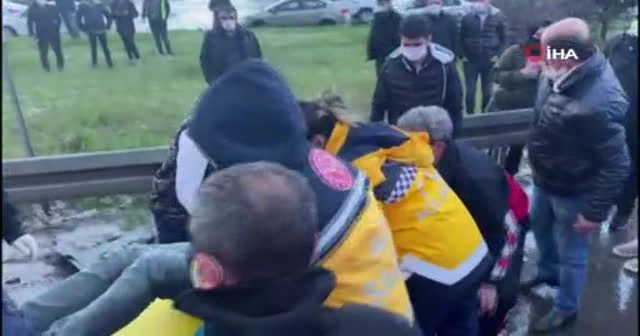 Düzce TEM Otoyolu'nda 14 araç birbirine girdi: 8 yaralı