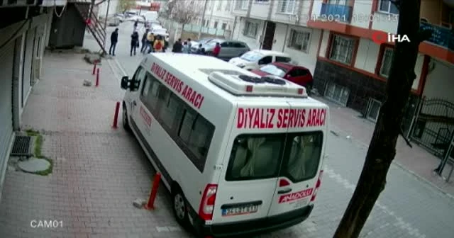 Eşini takip eden adama sokak ortasında dayak