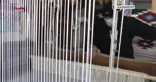Kilimci dede dünya pazarında...
