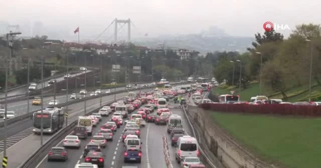 Kısıtlama sonrası İstanbul’da trafik yoğunluğu