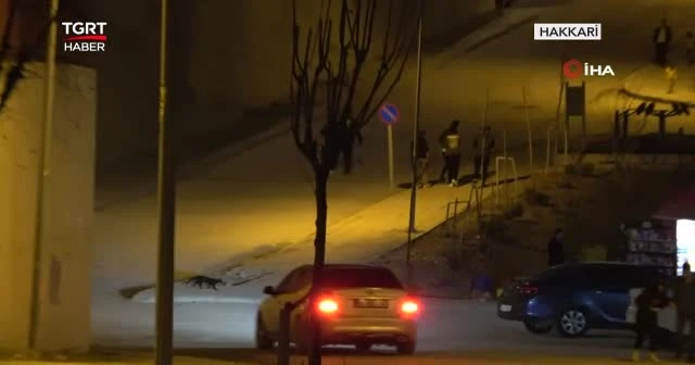 Kısıtlamayı unutup sokağa çıktılar
