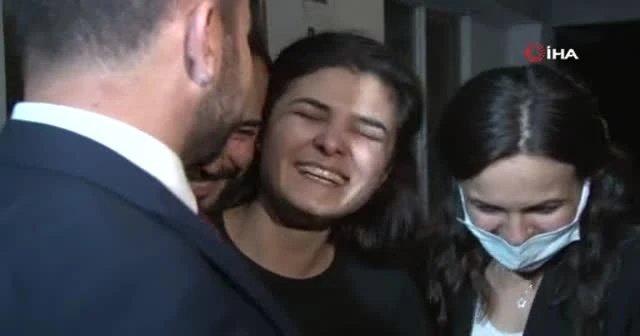 Melek İpek baba ocağında gözyaşlarına boğuldu