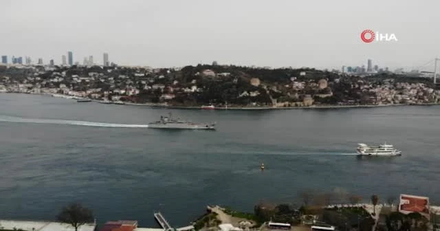 Rus savaş gemileri İstanbul Boğazı’ndan geçti