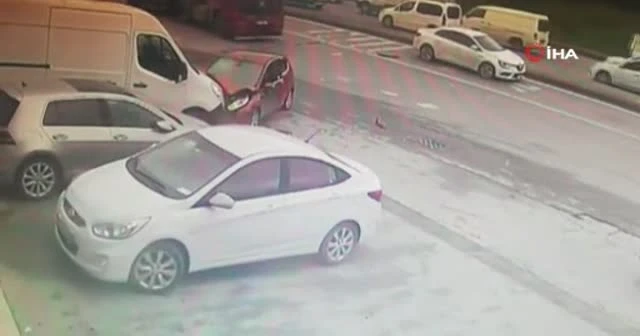 Tır metrelerce sürükledi, sürücü arkasına bile bakmadan kaçtı