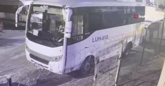Bebeğini çöpe atan kadın kamerada