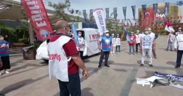 Polis mesafe denetimi yaptı, sendikacılar 1 Mayıs halayını böyle çekti