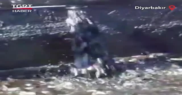 Beton dökülen kuyudan petrol fışkırıyor