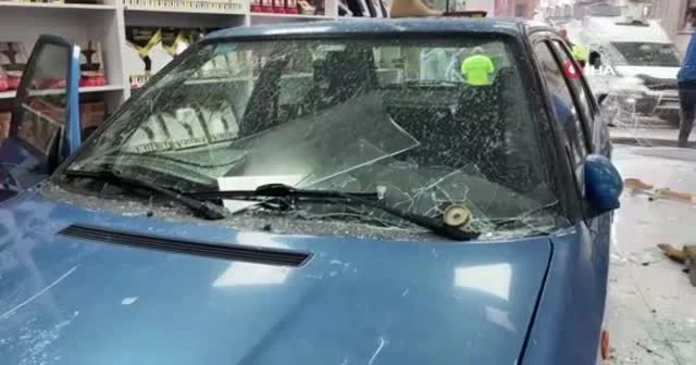 Direksiyonda kalp krizi geçirince dükkana girdi