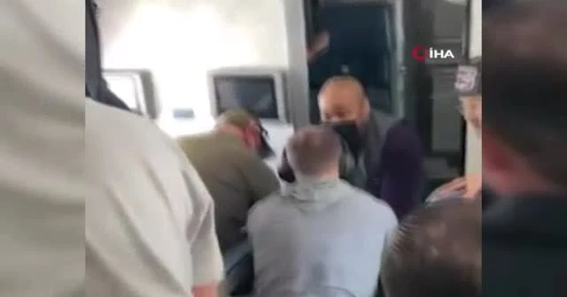 Kokpite girmeye çalışan yolcuya gözaltı