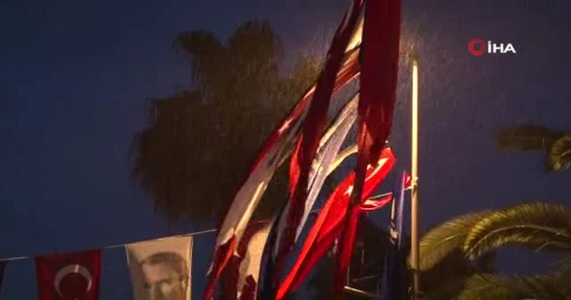 Sarı alarm verilmişti! Gece boyunca etkili oldu