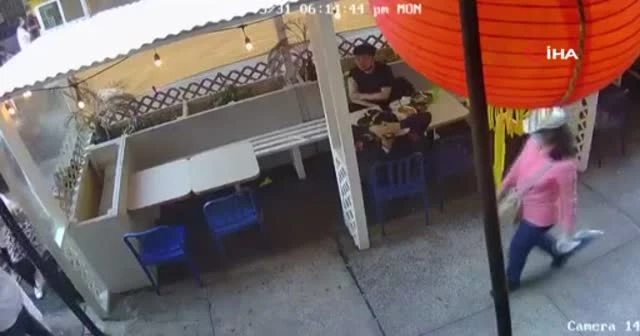 Yolda yürürken yumruk yiyen kadın neye uğradığını şaşırdı!