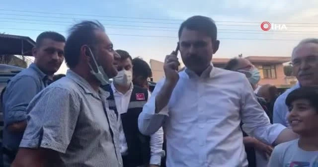Bakan Kurum'dan top sahası yanan küçük Enes'e yeni saha sözü