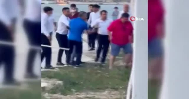Denize girenleri böyle dövdüler