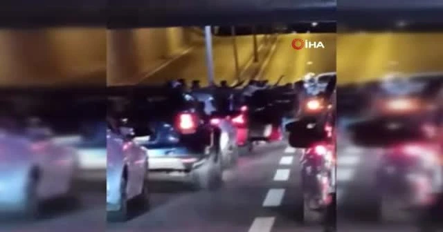Elazığ’da yol kesip oyun oynadılar