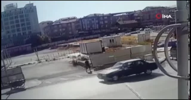 Hırsızlık yaparken unuttuğu telefonunu geri istedi