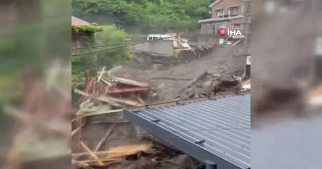 Japonya’yı sel ve heyelan vurdu: 20 kişi kayıp