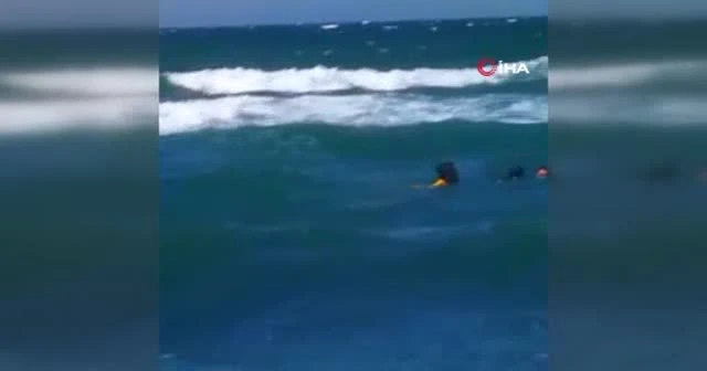 Korku dolu anlar! Boğulmaktan son anda kurtarıldılar