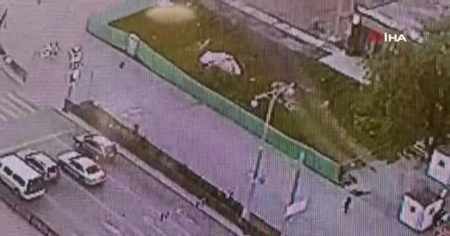 Rusya'da otomobille yarışan motosiklet alev topuna döndü