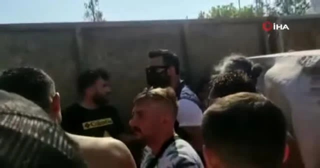 Türk bayrağını yırtan İranlı kadın tutuklandı