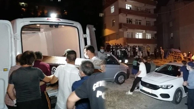 6 çocuk annesi kadın kanlar içinde ölü bulundu