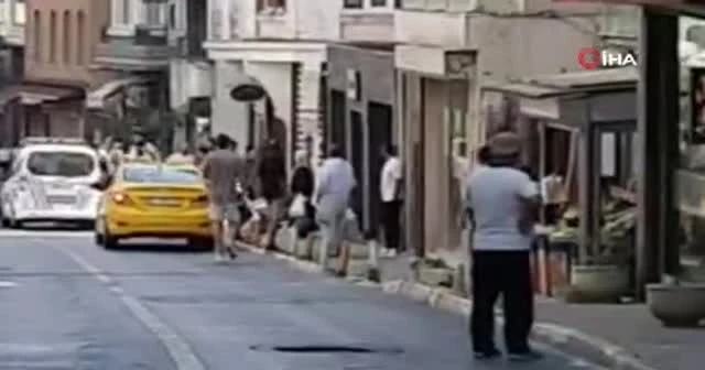 Aileler sokak ortasında birbirine girdi