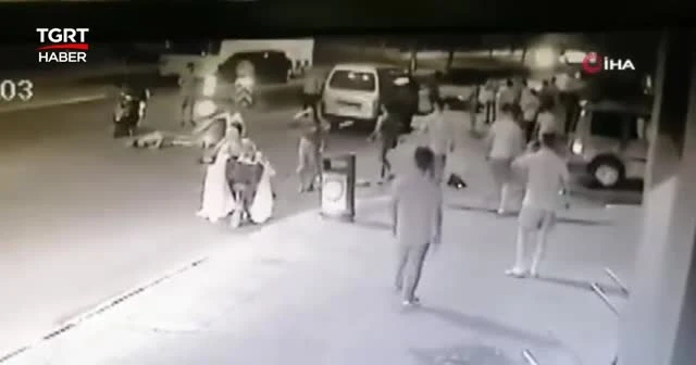 Antalya'da korkunç kaza! Kazazedeye yardıma koşanları ezdi