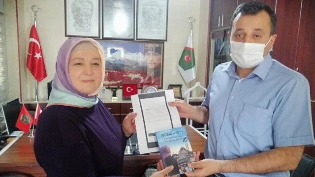 Çocukluk hayalini gerçekleştirip gelirini şehit ailelerine bağışladı