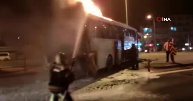 Denizli’de yolcu otobüsü yandı!