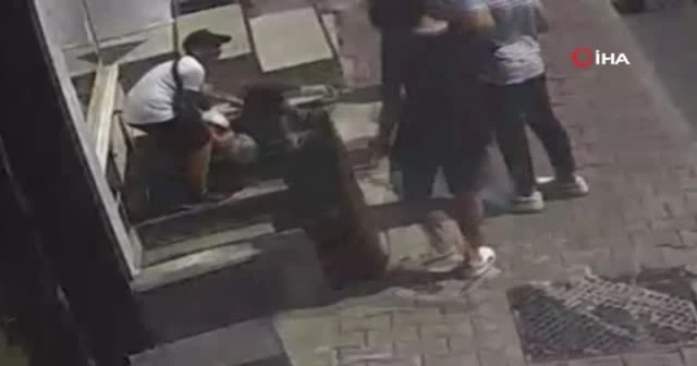 Görünmez kaza kamerada! Arkadaşıyla konuşurken boşluğa düştü