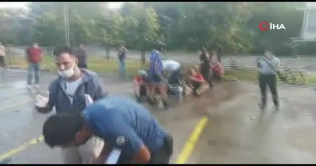 İETT otobüsü bisikletlilere çarptı