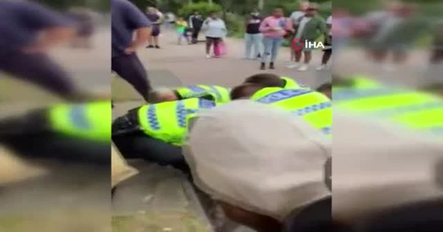 İngiltere’de sokak sanatçısına polis şiddeti