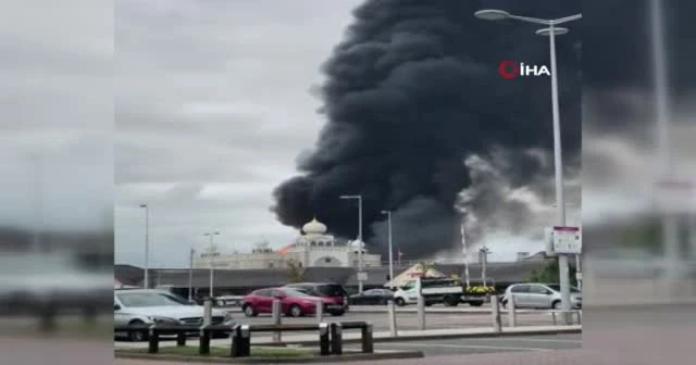 İngiltere'de yapı malzemesi dükkanında yangın