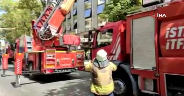 İstanbul'da korkutan yangın: Dumanlar Anadolu yakasından görüldü