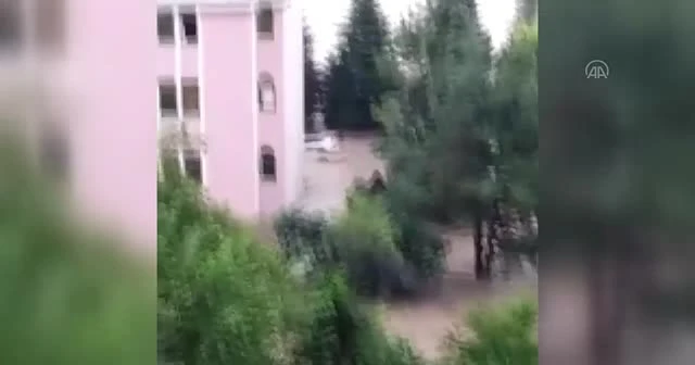 Kur'an Kursu öğrencilerini ip düzeneği oluşturup kurtardı