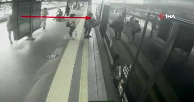 Metrobüste yankesicilik kameralara takıldı