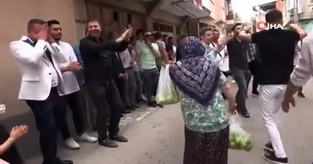 Ritim seslerini duyunca dayanamadı