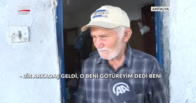 Yangında "birlikte ölmeyi" göze aldığı felçli eşini bırakmıyor
