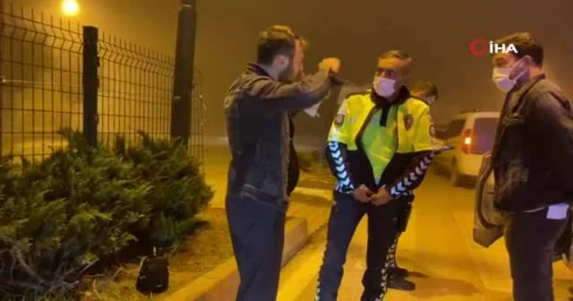 3 kez kırmızı ışıkta geçti, araçta uyuyakaldı! Polisin alkollü sürücü ile imtihanı